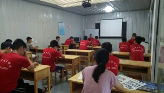 新一期飞斯特汽车玻璃修复技术培训班客户学员学习风采